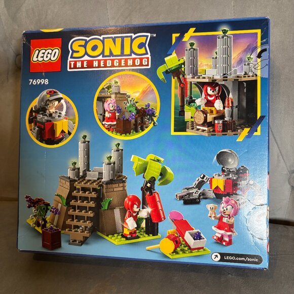 LEGO Sonic the Hedgehog 76998 Knuckles & Master Emerald Shrine Set (325 pcs) - Picture 5 of 5